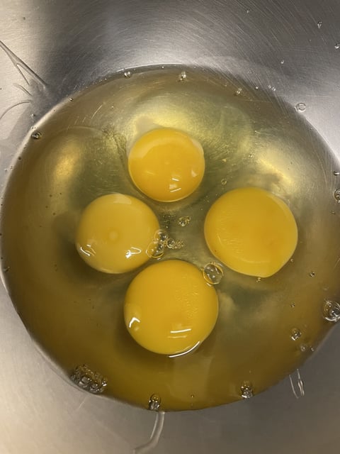 愛媛県内産の平飼い卵